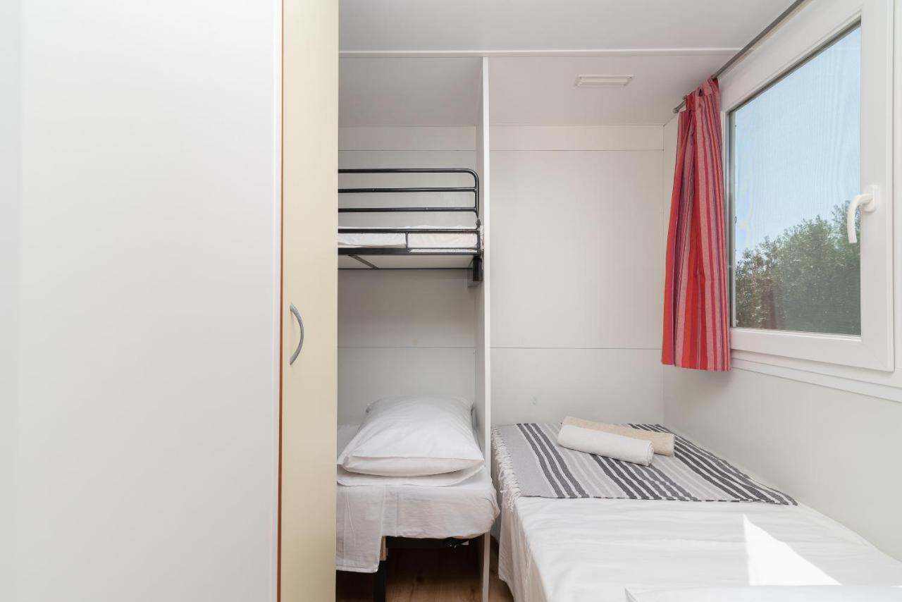 'Olive Grove' Camping House-Near The Beach Divulje Екстер'єр фото
